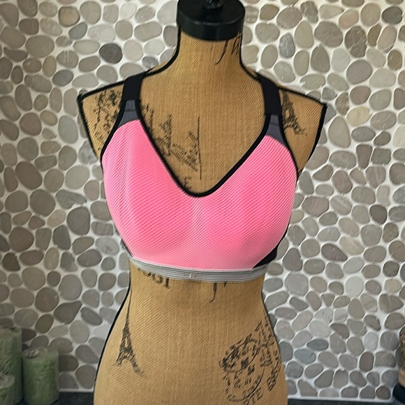 VSX Other - VSX black and pink cross back sports bra – 34DD